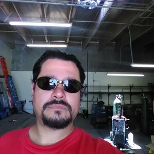 Meet your Posher, Manuel